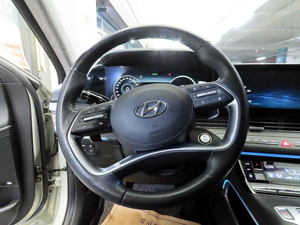 HYUNDAI Grandeur - Vista 8