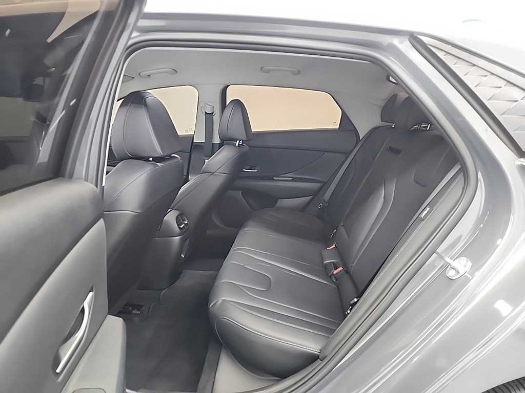 HYUNDAI Avante - Vista 12