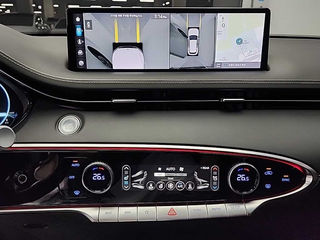 Genesis GV70 - Vista 10