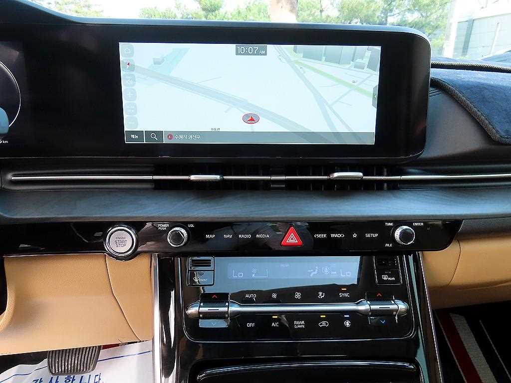 KIA Carnival - Vista 11