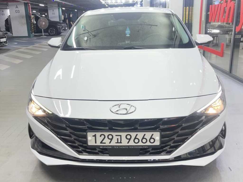 HYUNDAI Avante - Vista 2