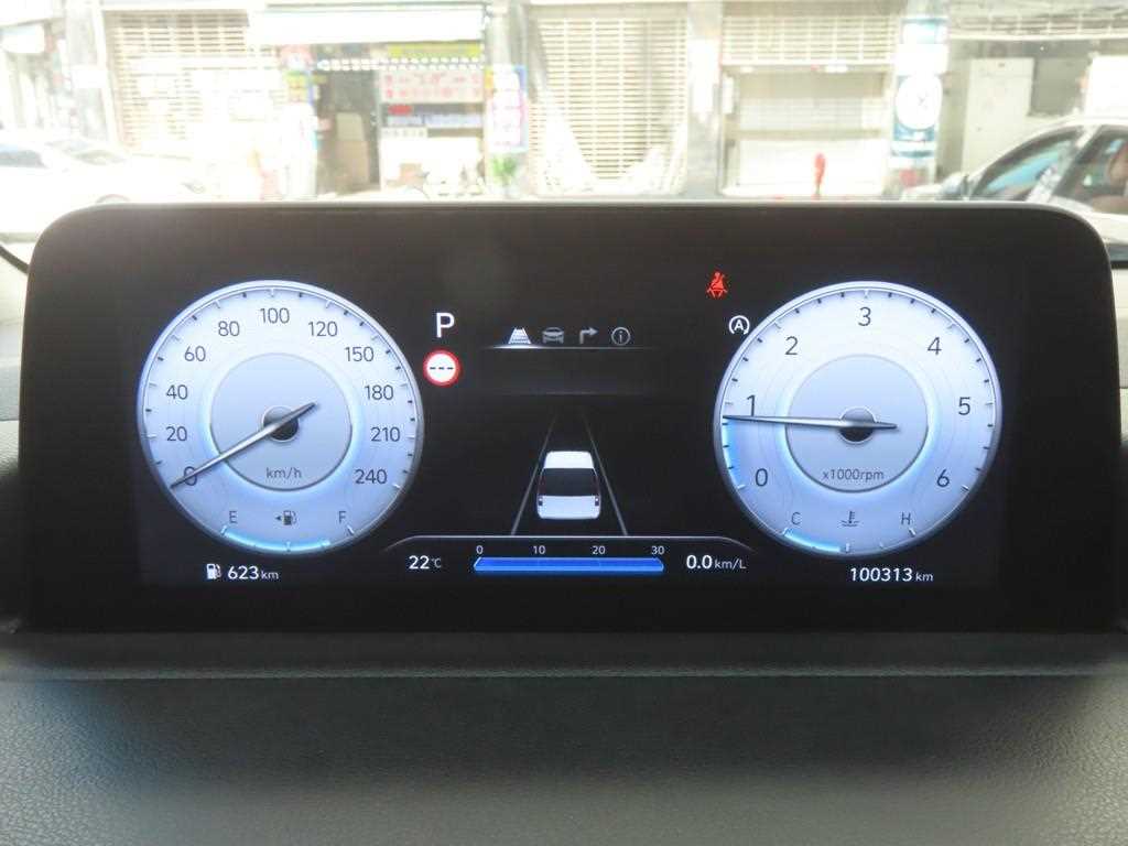 HYUNDAI Staria - Vista 8