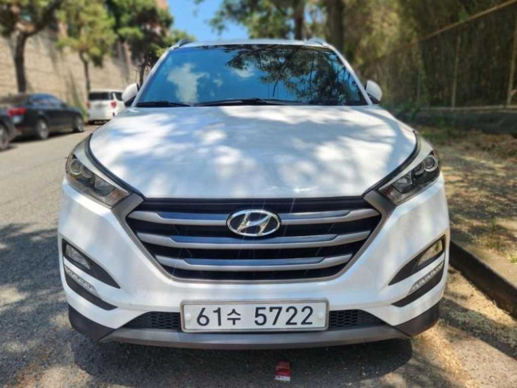 HYUNDAI Tucson 2016 Blanco - Importación desde Corea - HF Imports Iquique - Foto 1