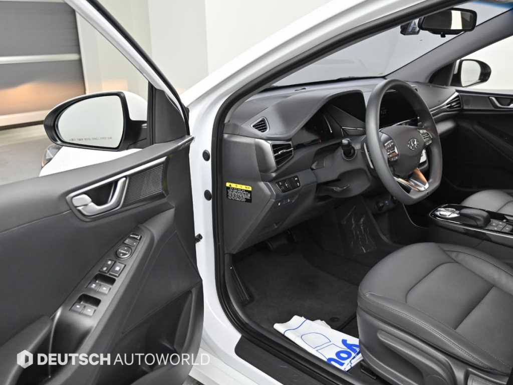 HYUNDAI Ioniq - Vista 11