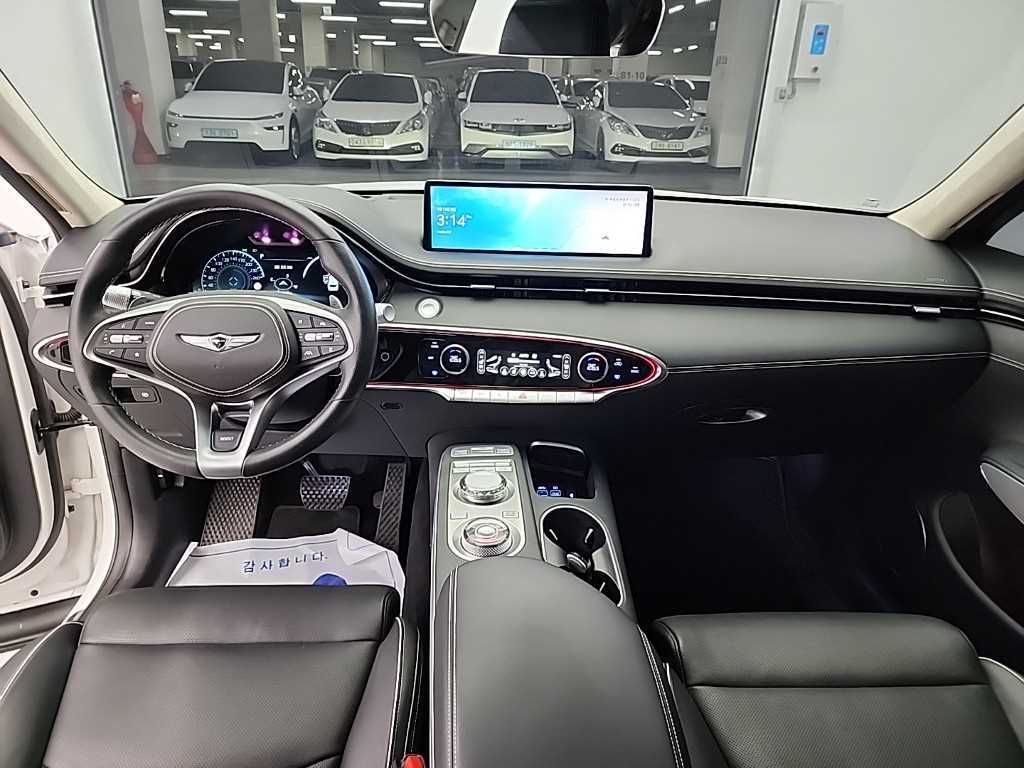 Genesis GV70 - Vista 7