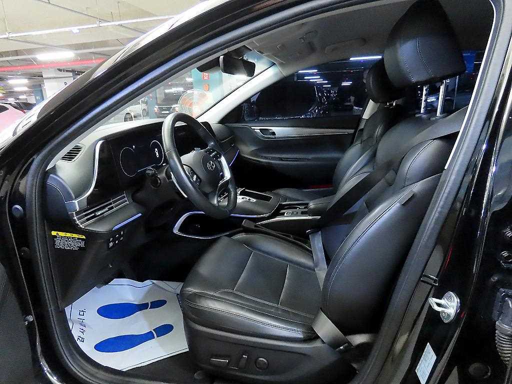 HYUNDAI Grandeur - Vista 6