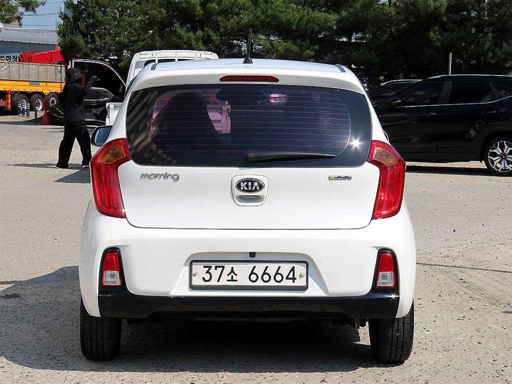 KIA Morning - Vista 4