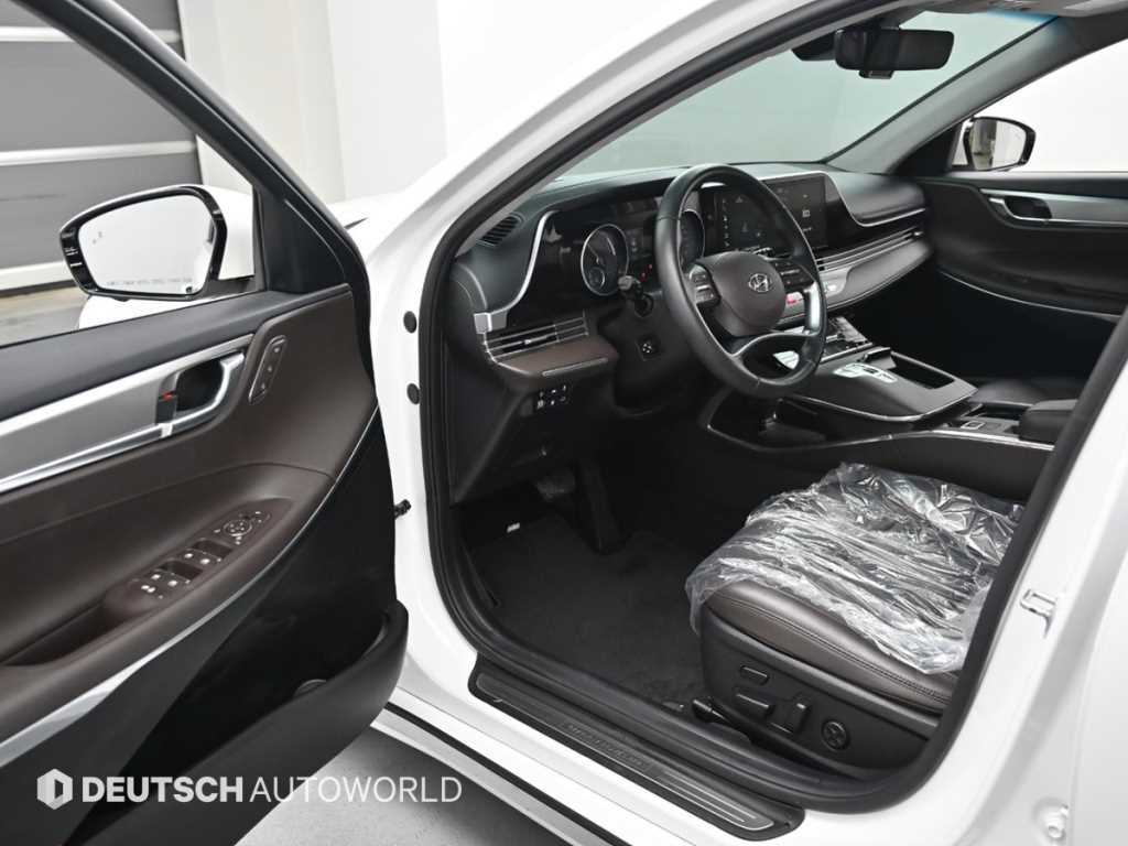 HYUNDAI Grandeur - Vista 11