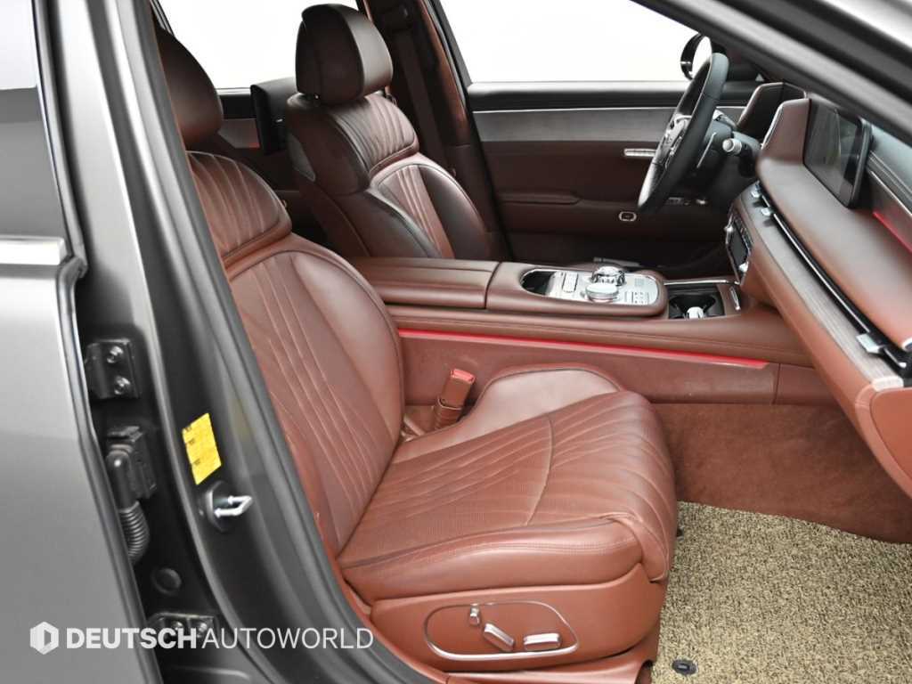Genesis G90 - Vista 10