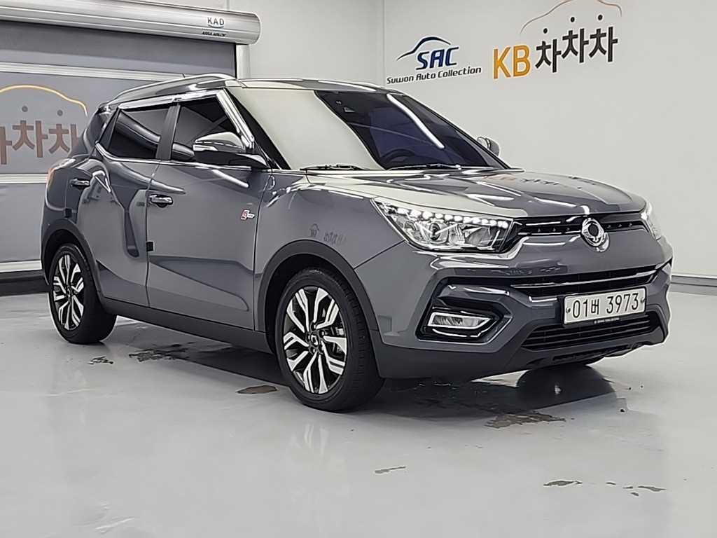 Ssangyong Tivoli - Vista 4