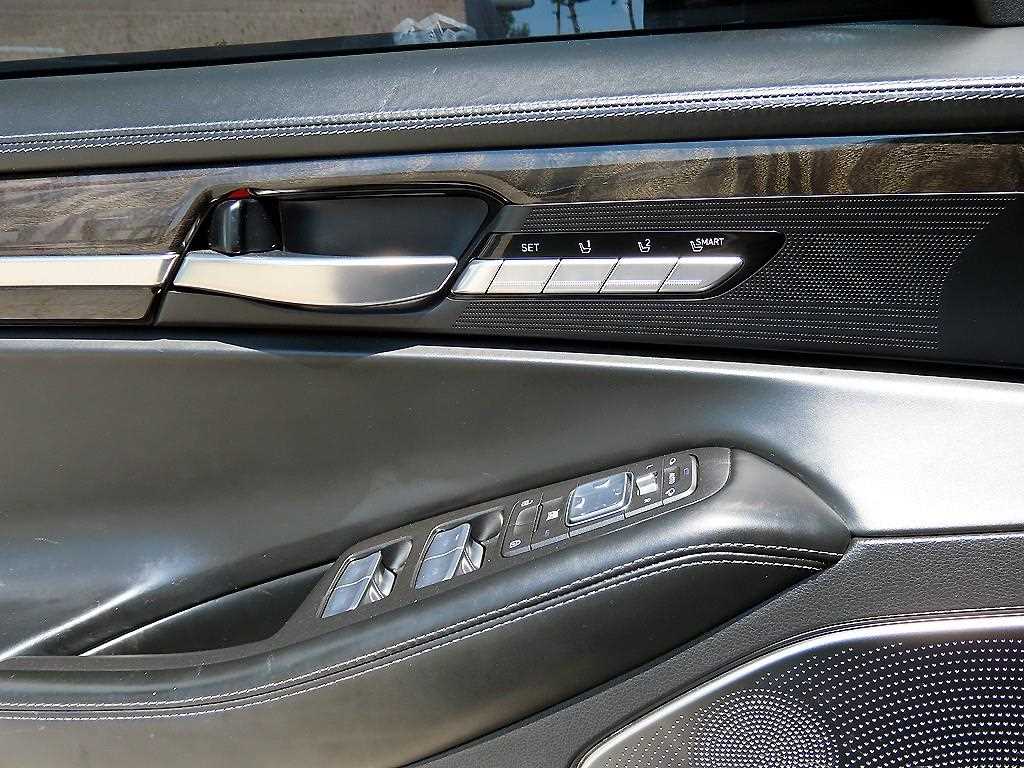 Genesis EQ900 - Vista 12