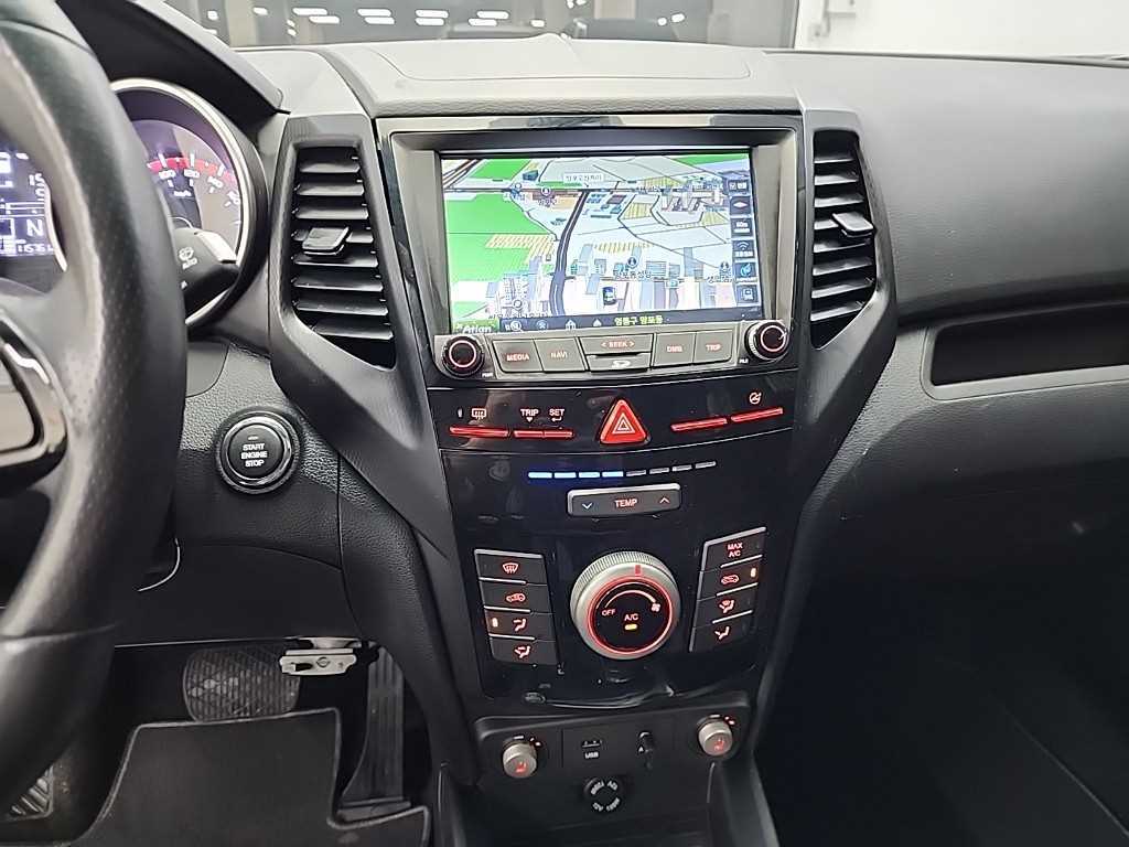 Ssangyong Tivoli - Vista 10