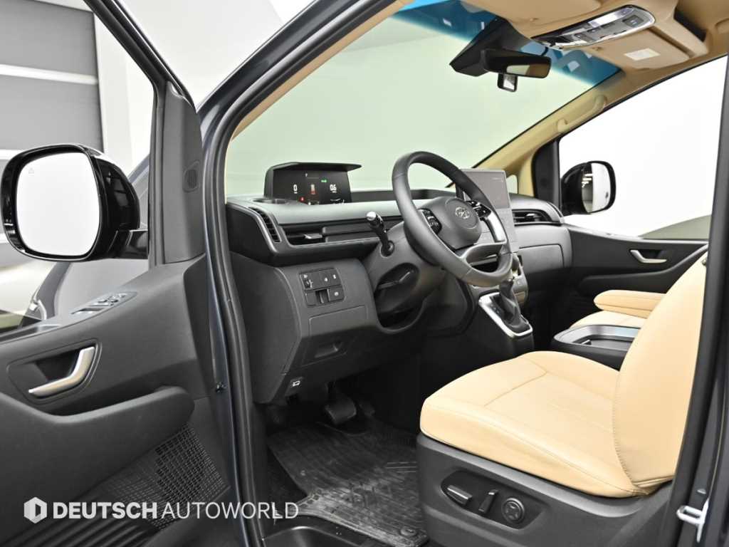 HYUNDAI Staria - Vista 11