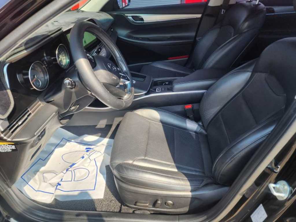 HYUNDAI Grandeur - Vista 11