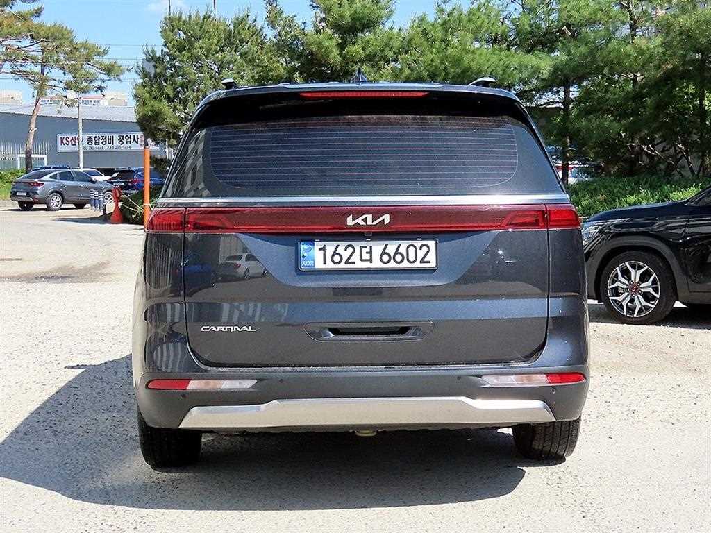 KIA Carnival - Vista 4