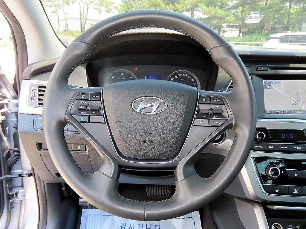 HYUNDAI Sonata - Vista 8