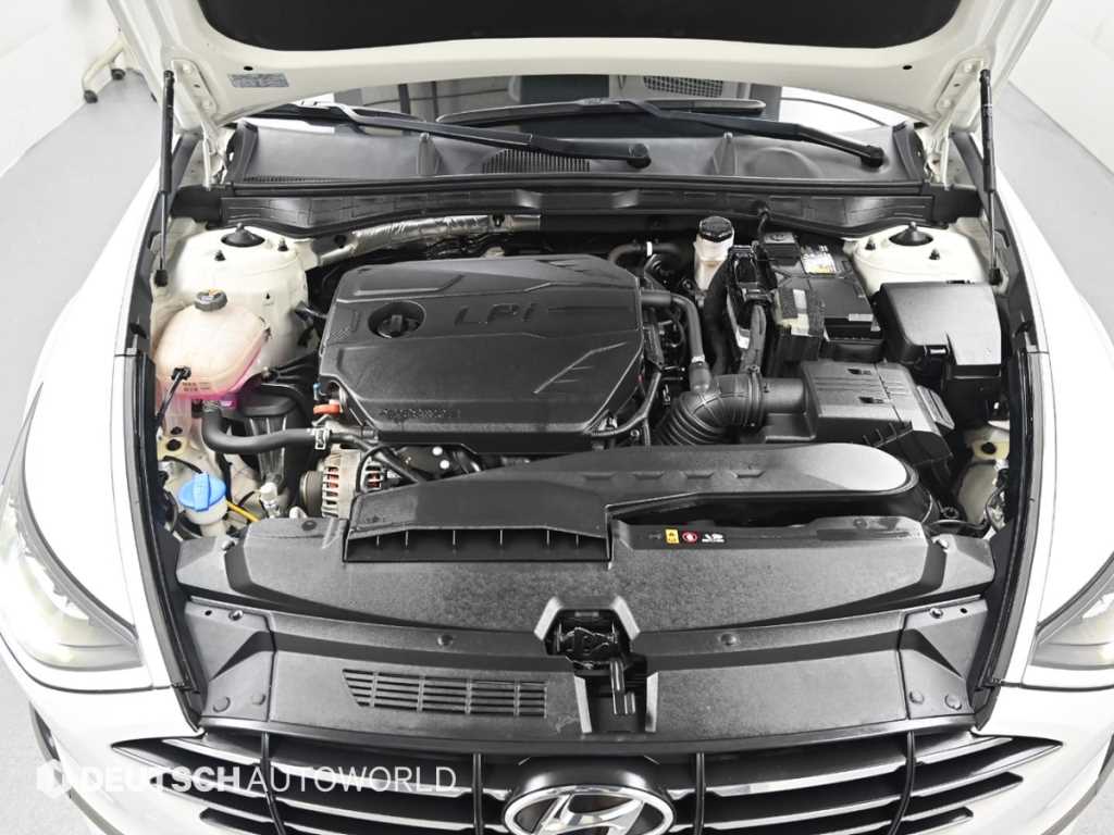 HYUNDAI Sonata - Vista 6