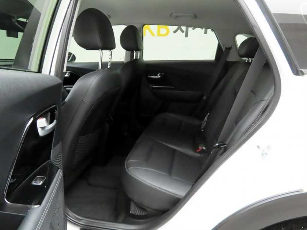 KIA Niro - Vista 8