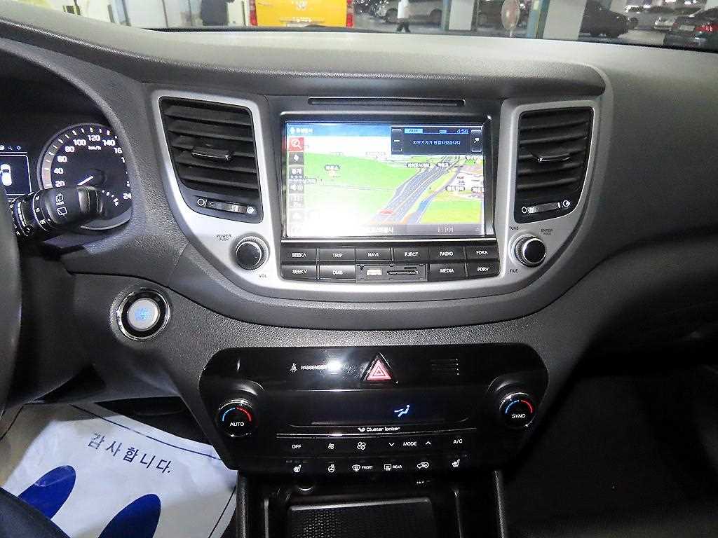 HYUNDAI Tucson - Vista 11