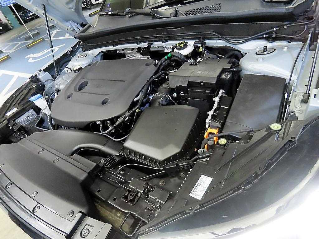 Volvo XC40 2024 Gris - Importación desde Corea - HF Imports Iquique - Foto 19