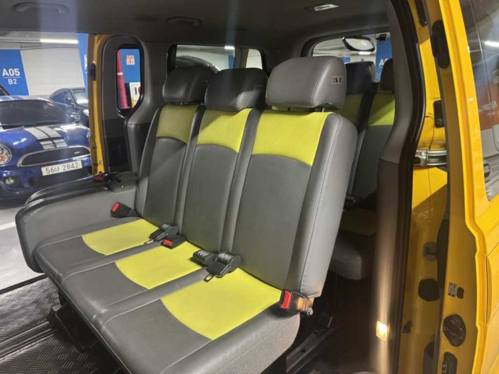 HYUNDAI Starex 2019 Amarillo - Importación desde Corea - HF Imports Iquique - Foto 17
