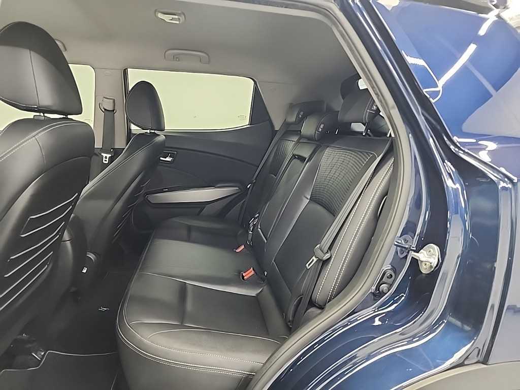 Ssangyong Tivoli - Vista 12