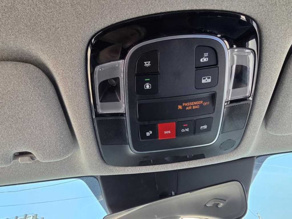 HYUNDAI Sonata - Vista 12