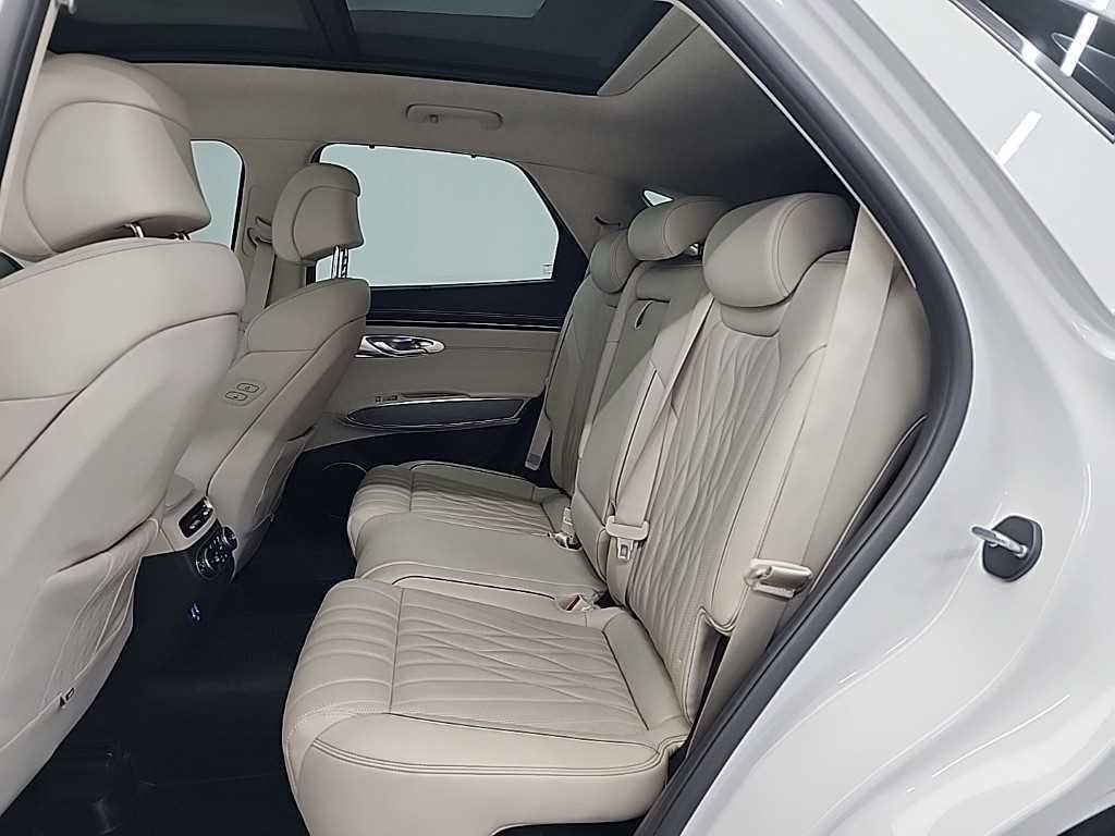 Genesis GV70 - Vista 12