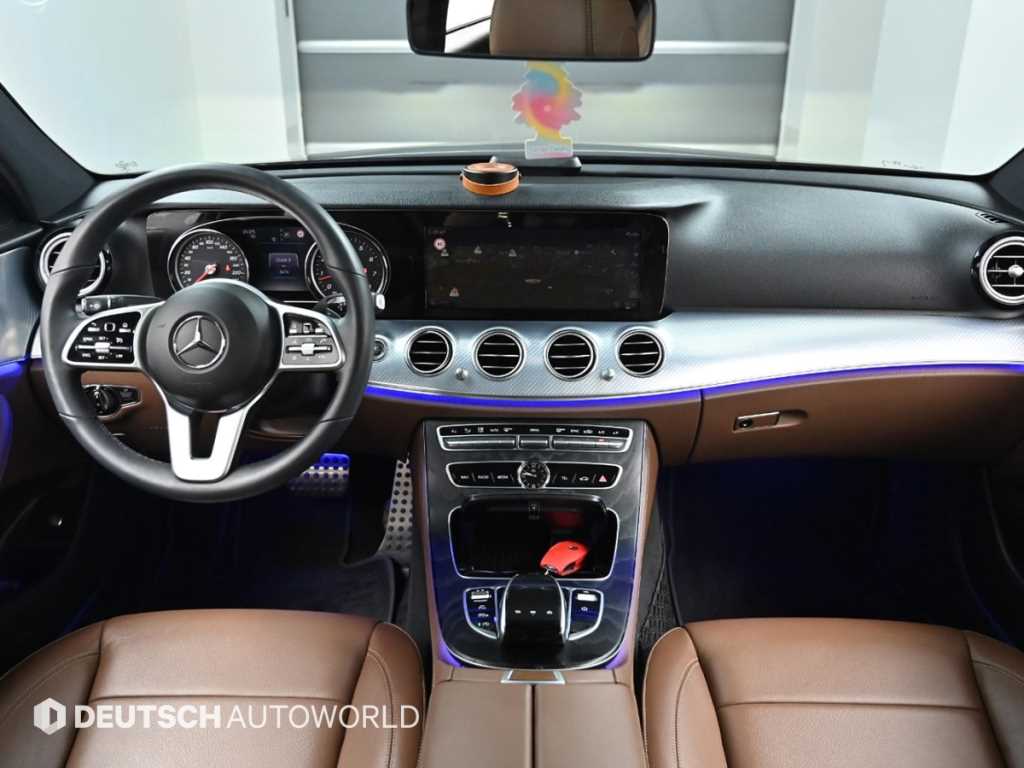 Mercedes Benz E class - Vista 7