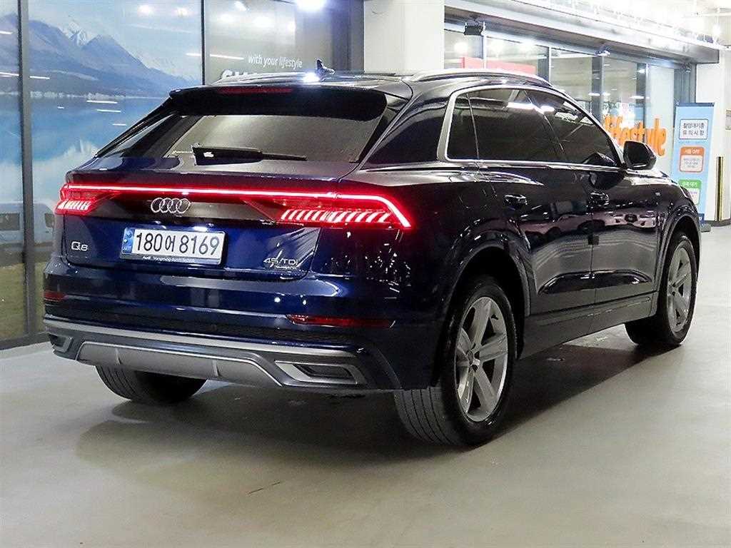 Audi Q8 - Vista 4