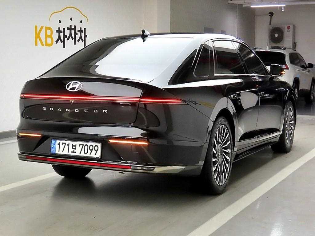 HYUNDAI Grandeur - Vista 4
