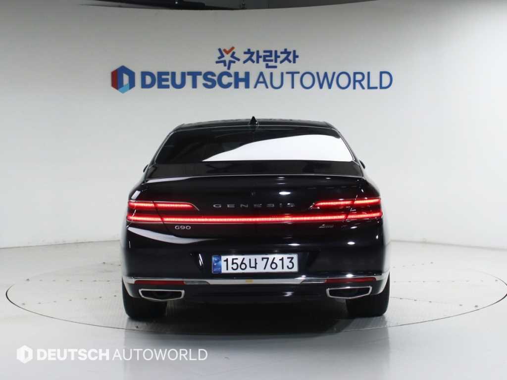 Genesis G90 - Vista 4