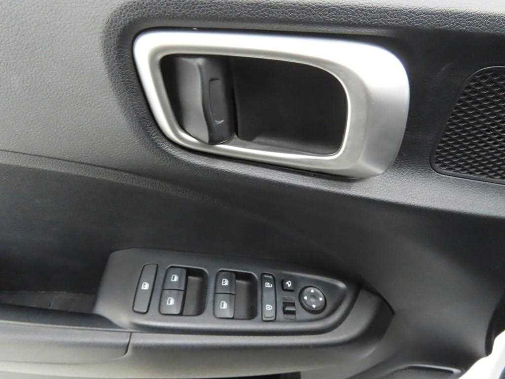 HYUNDAI Venue - Vista 9