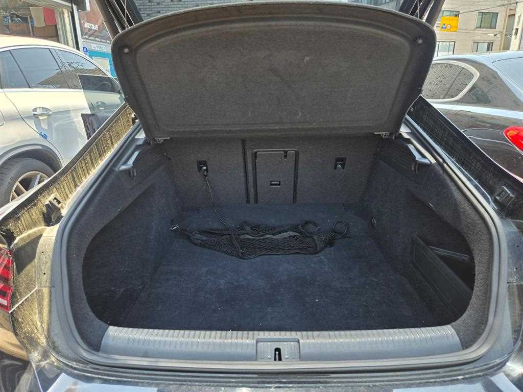 Volkswagen Arteon 2020 Negro - Importación desde Corea - HF Imports Iquique - Foto 18
