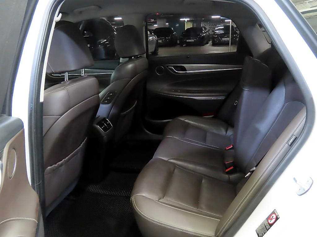 HYUNDAI Grandeur - Vista 7