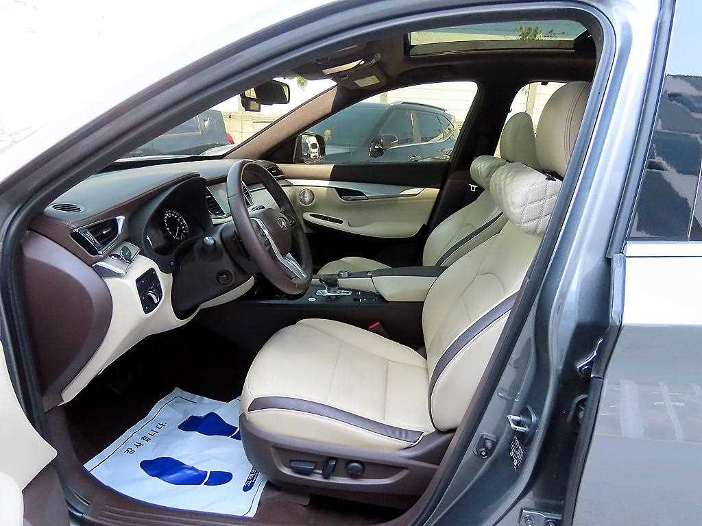Infiniti QX - Vista 5