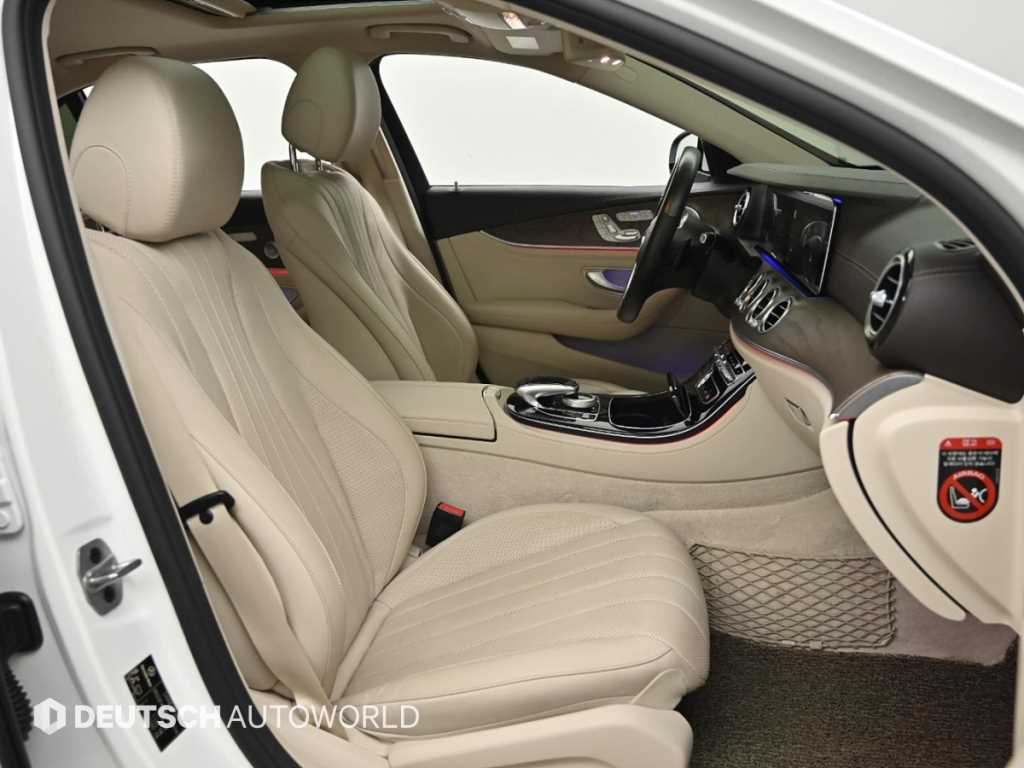 Mercedes Benz E class - Vista 10