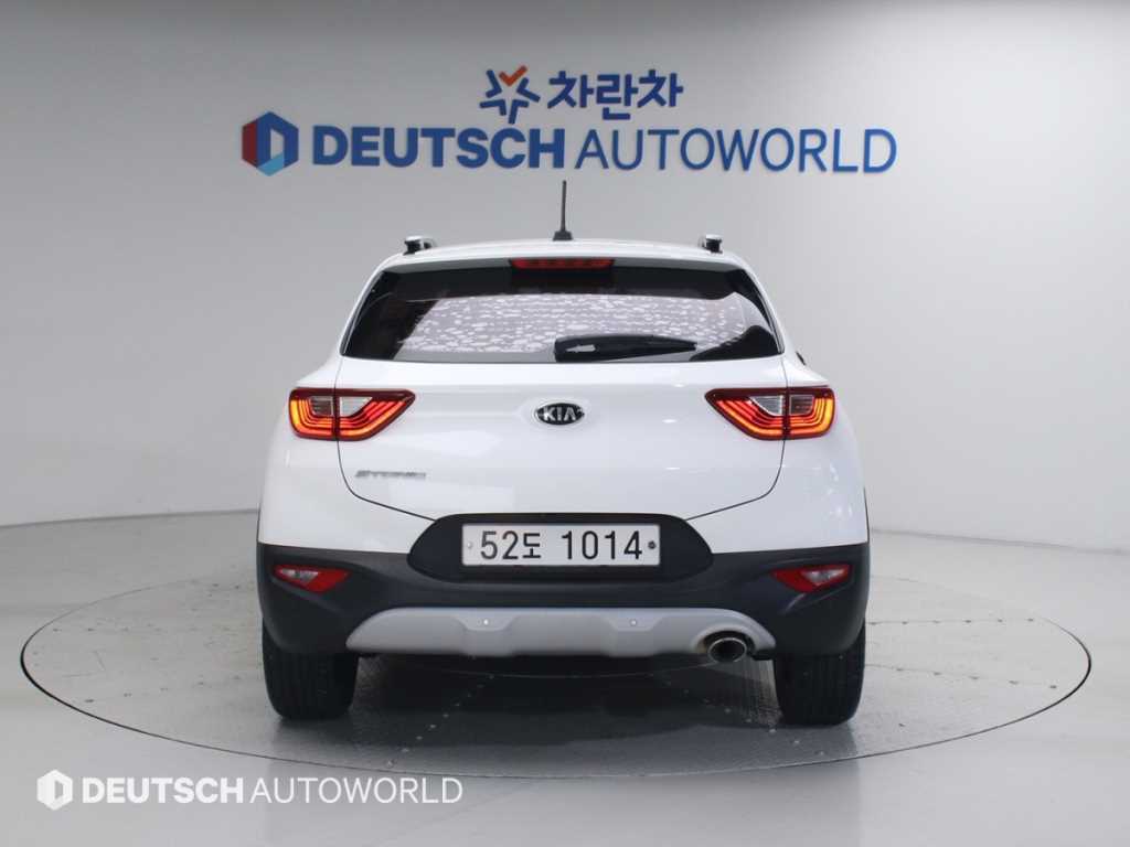 KIA Stonic - Vista 4
