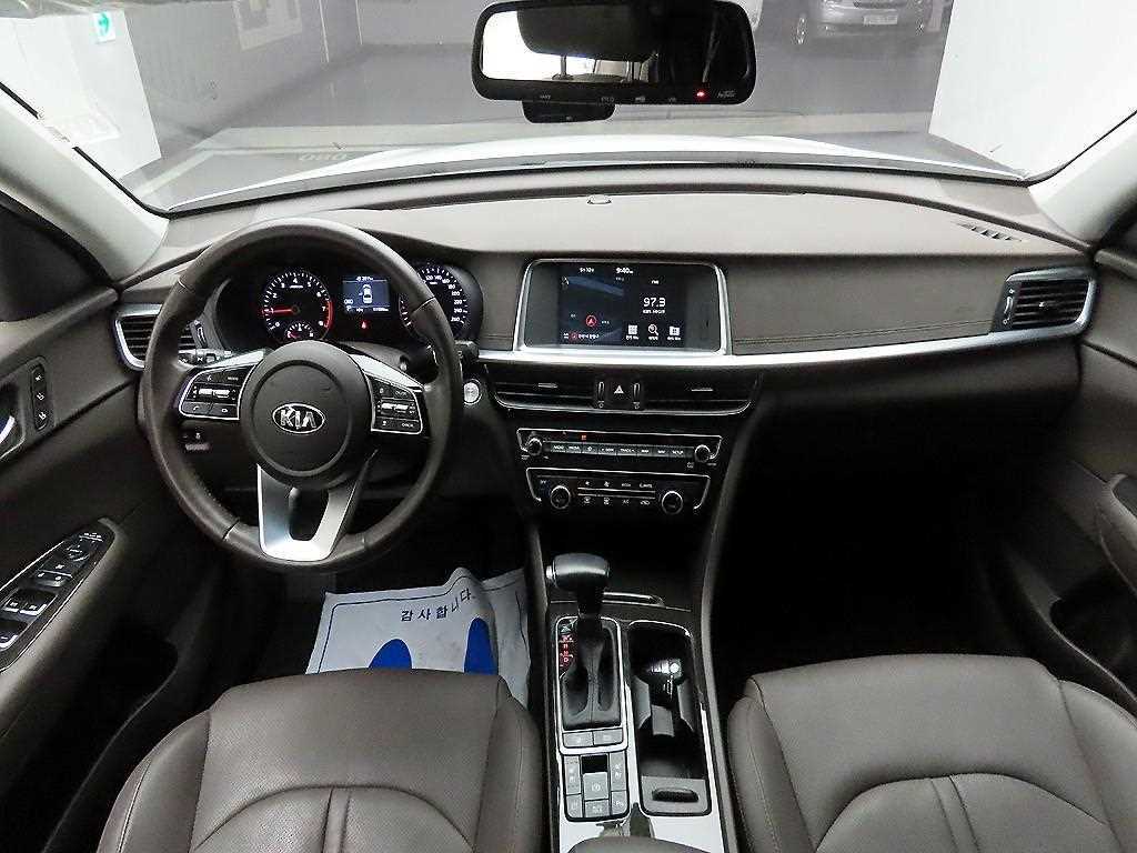 KIA K5 - Vista 8