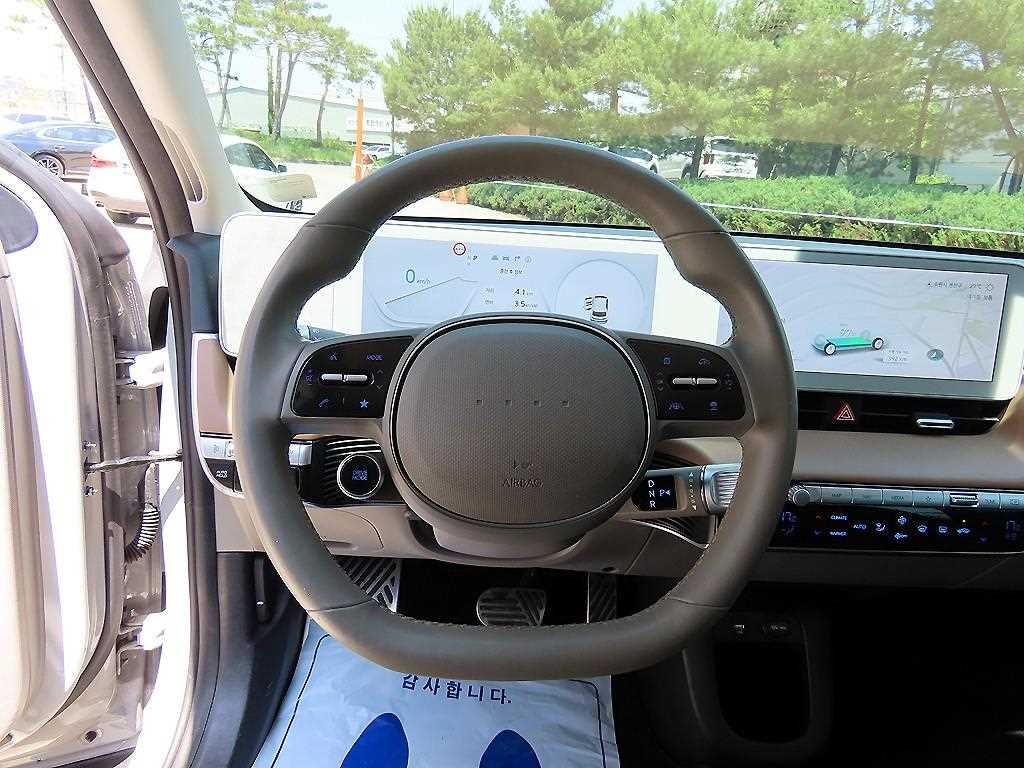 HYUNDAI Ioniq 5 - Vista 8