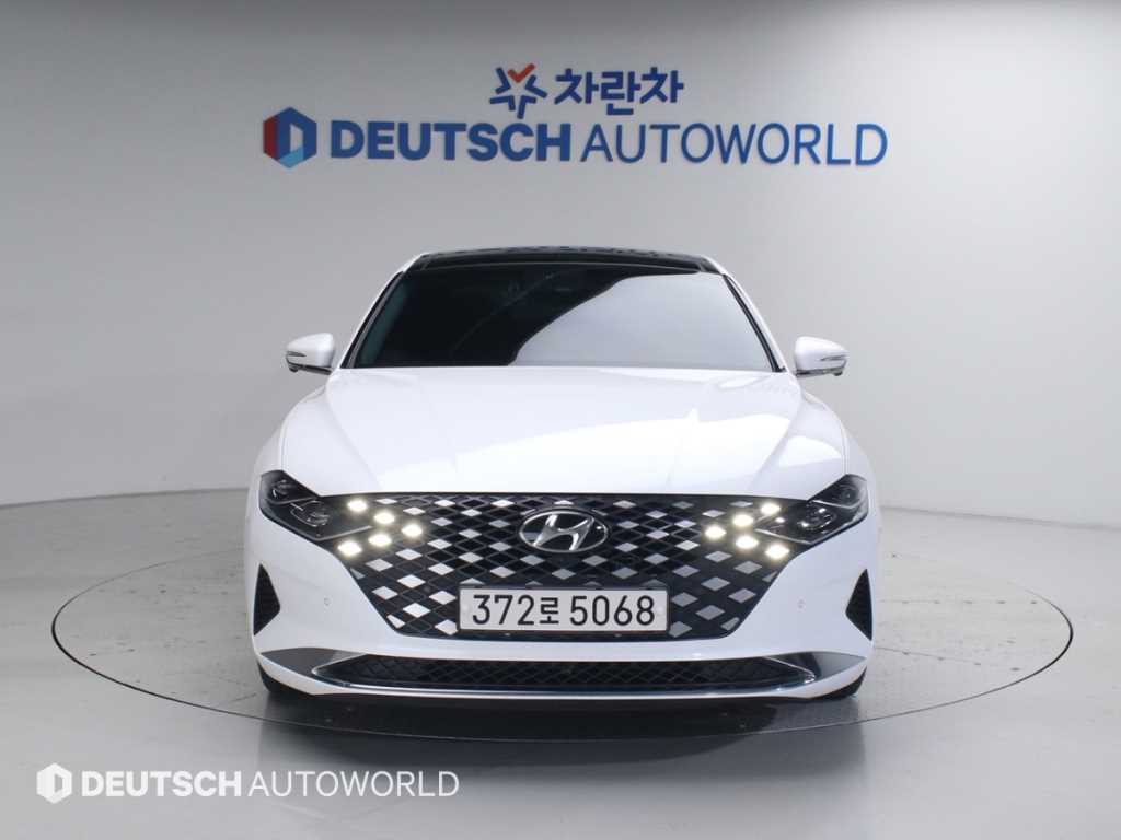 HYUNDAI Grandeur - Vista 3