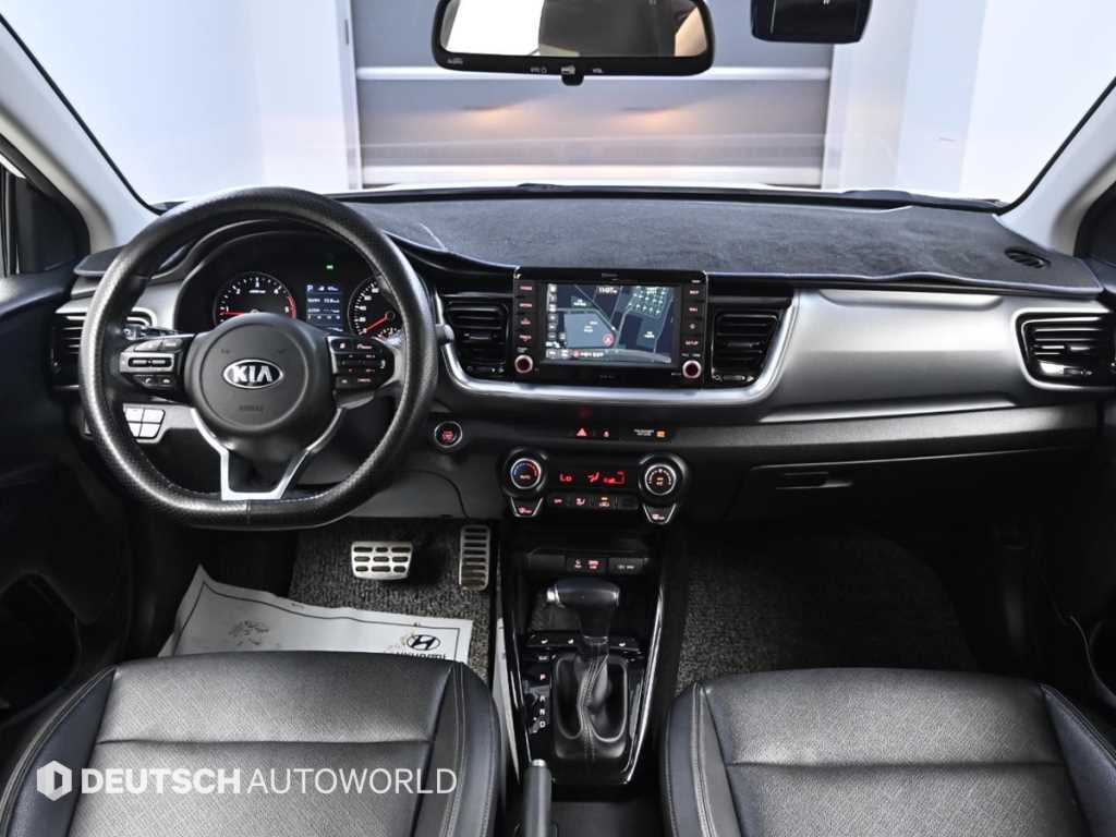 KIA Stonic - Vista 7
