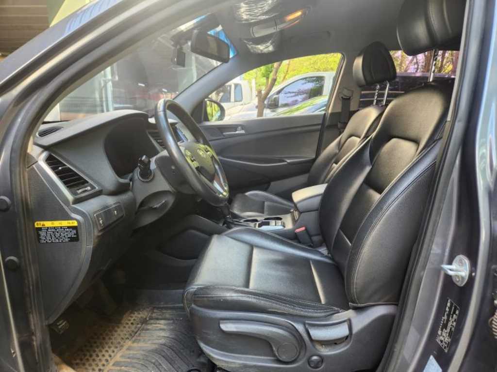 HYUNDAI Tucson - Vista 11