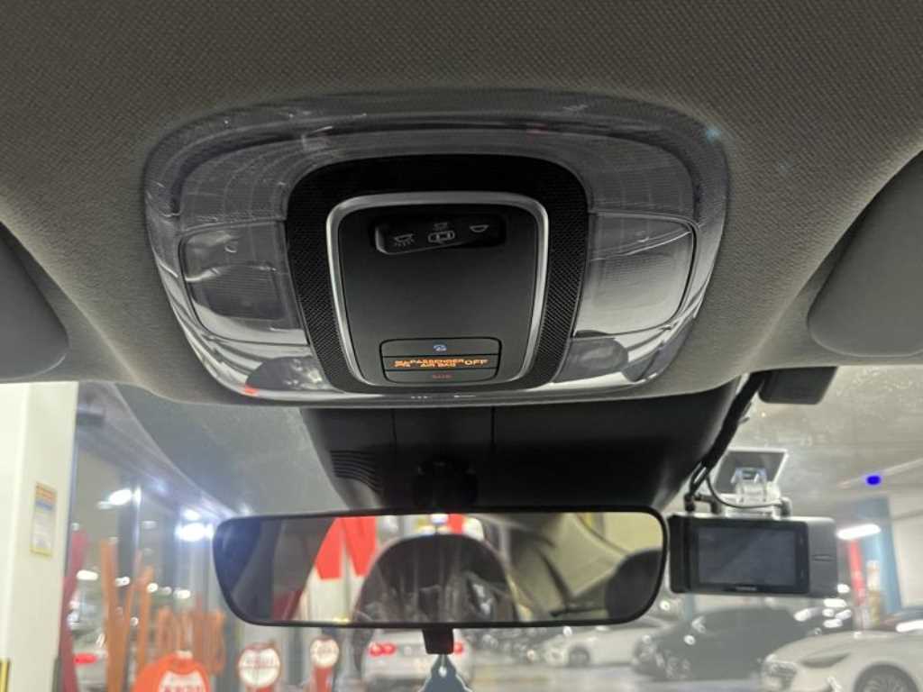 HYUNDAI Avante - Vista 12