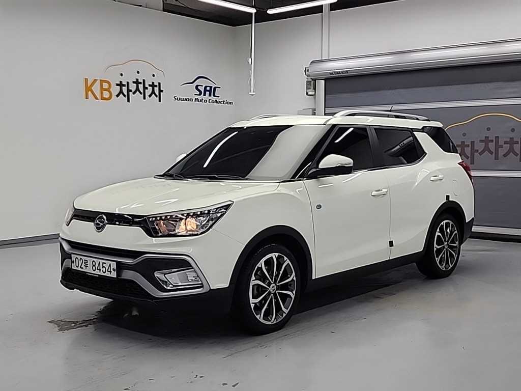 Ssangyong Tivoli 2017 Blanco - Importación desde Corea - HF Imports Iquique - Foto 1