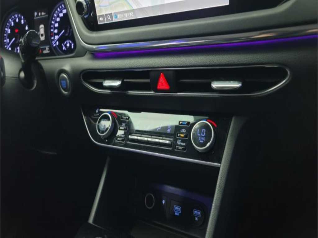 HYUNDAI Sonata - Vista 8