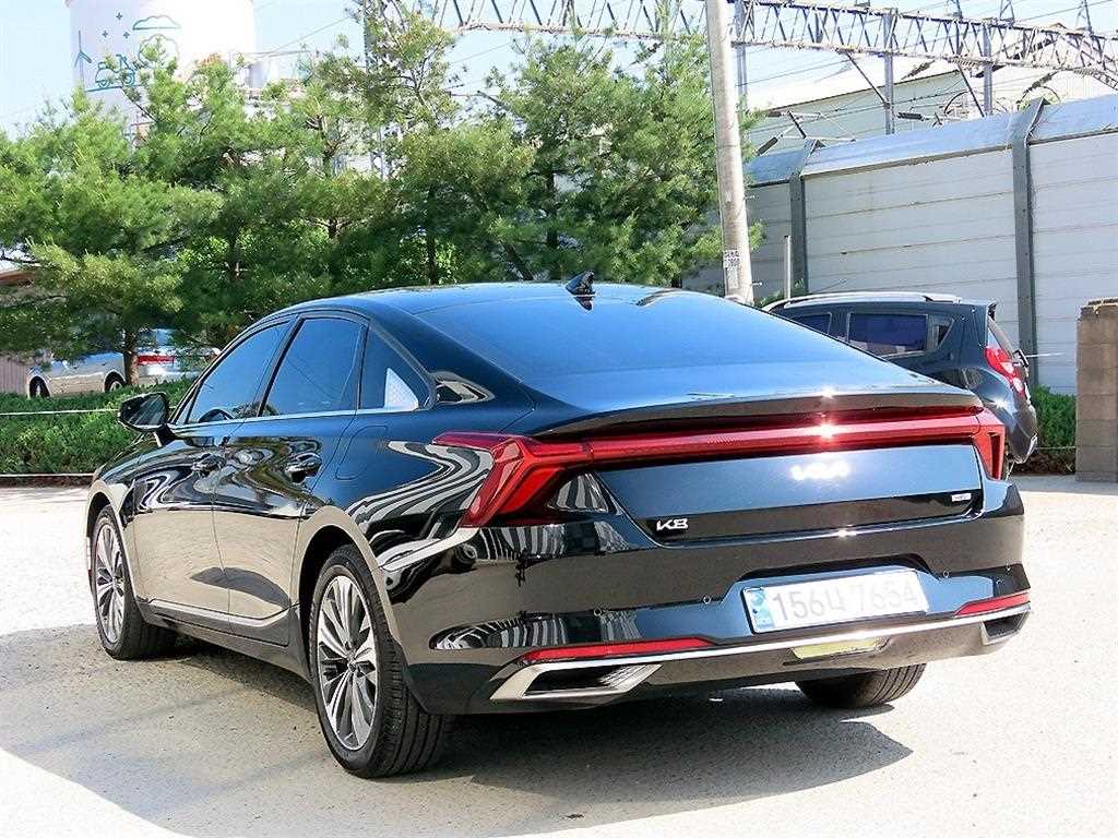 KIA K8 - Vista 3