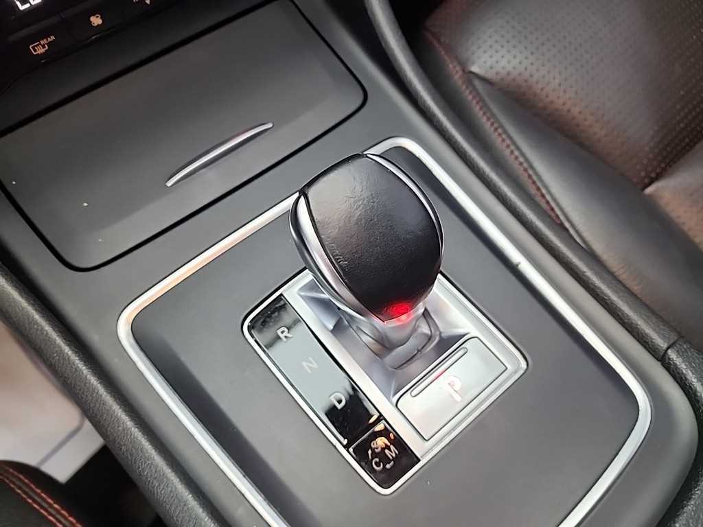 Mercedes Benz GLA Class - Vista 8
