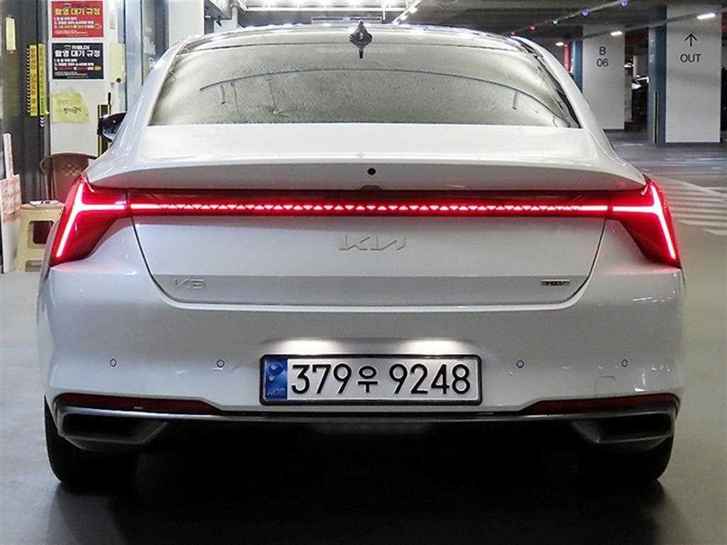 KIA K8 - Vista 5