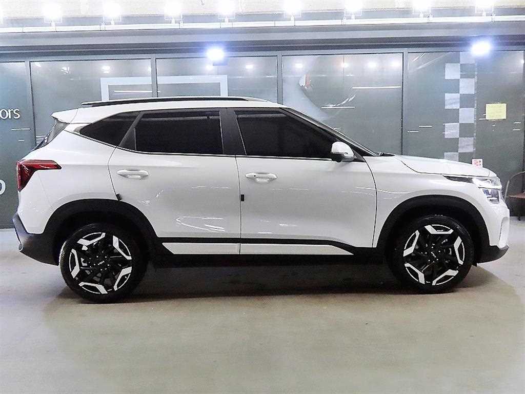 KIA Seltos - Vista 3